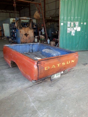 ขายลูกกระบะดัทสัน620ช้างเหยยีบ 4 ขอไฟนอน สีส้มครับ