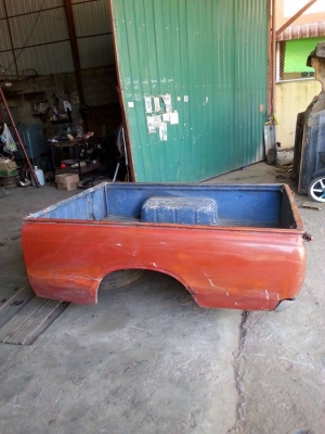 ขายลูกกระบะดัทสัน620ช้างเหยยีบ 4 ขอไฟนอน สีส้มครับ