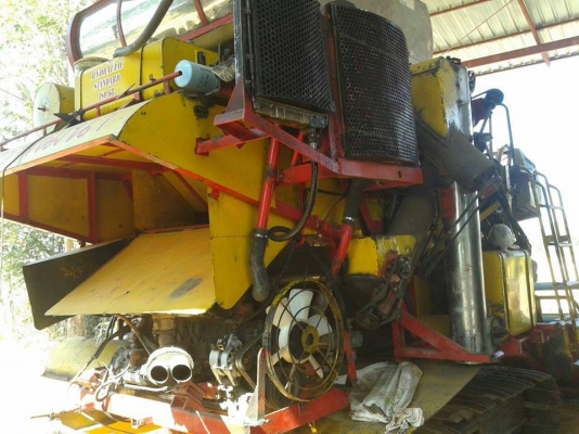 ขายรถเกี่ยวข้าวไอ้หนุ่มไวไฟ ปี48 เกษตรพัฒนา ตัวเดิน12HT เครื่อง 6HE1 สภาพพร้อมใช้งาน ช่วงล่างดี พร้อมลุยงาน