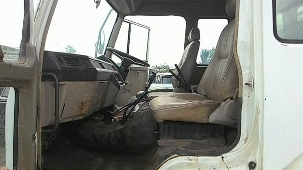 แสงฟ้าเต้นรถ///ขายรถ10ล้อดั้มมิตรซูFN527-MTF27XX ไม่มีเทอรืโบ ยางใหม่10เส้น