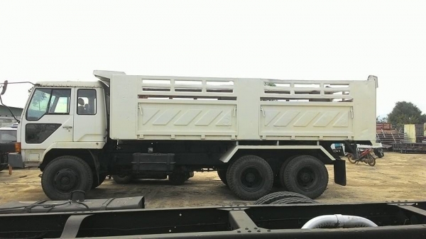 แสงฟ้าเต้นรถ///ขายรถ10ล้อดั้มมิตรซูFN527-MTF27XX ไม่มีเทอรืโบ ยางใหม่10เส้น