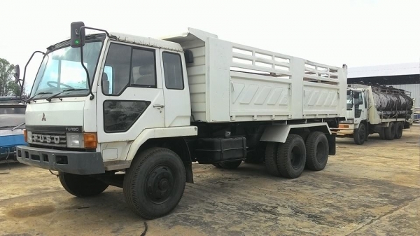 แสงฟ้าเต้นรถ///ขายรถ10ล้อดั้มมิตรซูFN527-MTF27XX ไม่มีเทอรืโบ ยางใหม่10เส้น