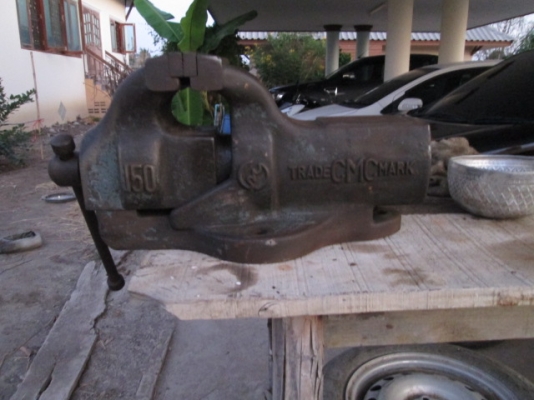 ปากกาจับงาน ปากขนาด 6" ปากกาจับงาน ปากขนาด 6"