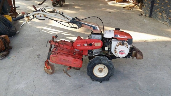 รถพรวนดิน  MITSUBISHI   รุ่น MM55 เก่าญี่ปุ่น เครื่องยนต์ติดง่าย  สภาพสวย พร้อมใช้งาน  มีเกียแบบตีเดินหน้าและเกียตีถอยหลัง