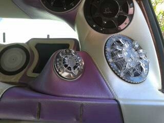 ขายตู้ซับ12นี้ว1ชุดใหญ่ ตู้สูตร์ใช้กับรถวีโก้4ประตู ขายตู้ซับ12นี้ว1ชุดใหญ่ ตู้สูตร์ใช้กับรถวีโก้4ประตู