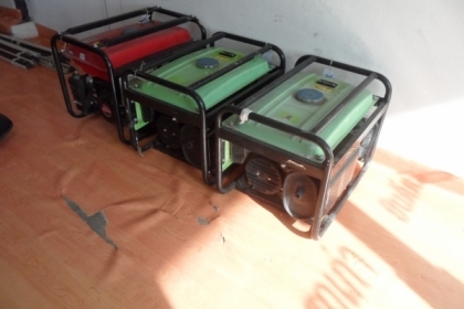 เครื่องปั่นไฟ + เครื่องฉีดน้ำ ใช้ไฟ 220 v สถาพพร้อมใซ้ครับ เครื่องปั่นไฟ + เครื่องฉีดน้ำ ใช้ไฟ 220 v สถาพพร้อมใซ้ครับ