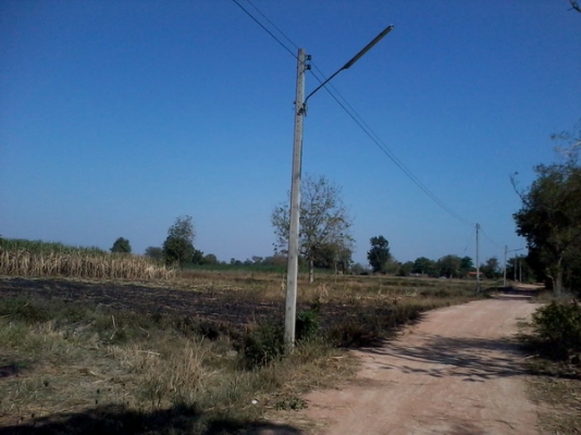 ขายที่ดินทำเลดีติดหมู่บ้าน ติดทางสาธารณะ 8 ไร่ ราคา 220,000บาท/ไร่  อ. สีคิ้ว