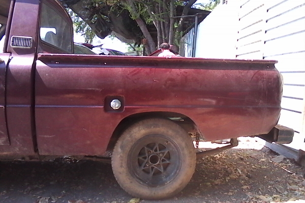 ลูกกระบะมาสด้า 1000 พร้อมไฟท้าย ****** ปรับลด ****