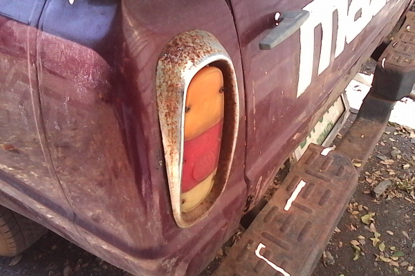 ลูกกระบะมาสด้า 1000 พร้อมไฟท้าย ****** ปรับลด ****