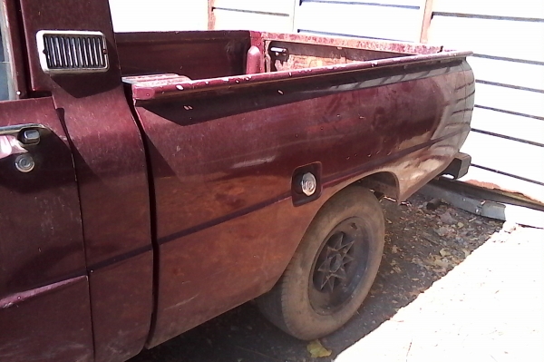 ลูกกระบะมาสด้า 1000 พร้อมไฟท้าย ****** ปรับลด ****