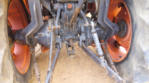 ขายรถไถคูโบต้าL4508  ใบมีดดันหน้าพร้อมใช้งาน