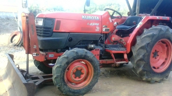 ขายรถไถคูโบต้าL4508  ใบมีดดันหน้าพร้อมใช้งาน