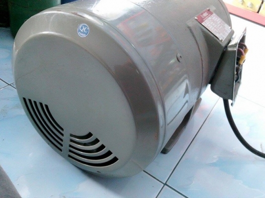 ขาย มอเตอร์ 5HP ไฟ 220โวล มือสอง สภาพ90\% ครับ ขาย มอเตอร์ 5HP ไฟ 220โวล มือสอง สภาพ90\% ครับ