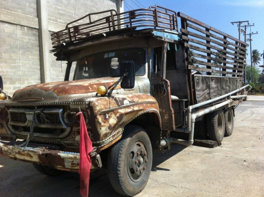 ขายรถบรรทุก 10 ล้อรั้ว ISUZU หน้ายาว เครื่อง 6BD1 165 แรงม้า ราคา 175000
