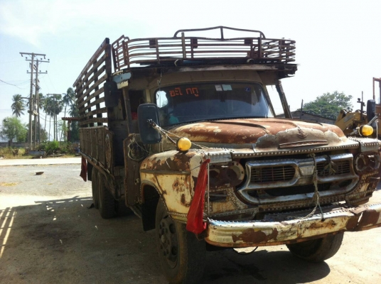 ขายรถบรรทุก 10 ล้อรั้ว ISUZU หน้ายาว เครื่อง 6BD1 165 แรงม้า ราคา 175000