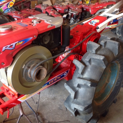 ขายโครงรถไถนาเดินตามยี่ห้อบิ๊กจิ๋วพร้อมเครื่องคูโบต้าRT110สภาพดีพร้อมใช้งานครับ