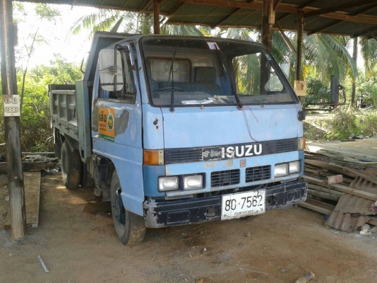 ขายรถบรรทุก 6 ล้อดัมพ์ ISUZU NKR 88 แรงม้า ราคา 225000
