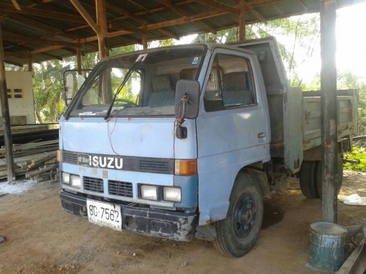 ขายรถบรรทุก 6 ล้อดัมพ์ ISUZU NKR 88 แรงม้า ราคา 225000
