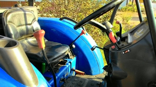 ขายรถไถ New Holland TC38R พร้อมใบดันหน้า ทะเบียนพร้อมโอน ขายรถไถ New Holland TC38R พร้อมใบดันหน้า ทะเบียนพร้อมโอน