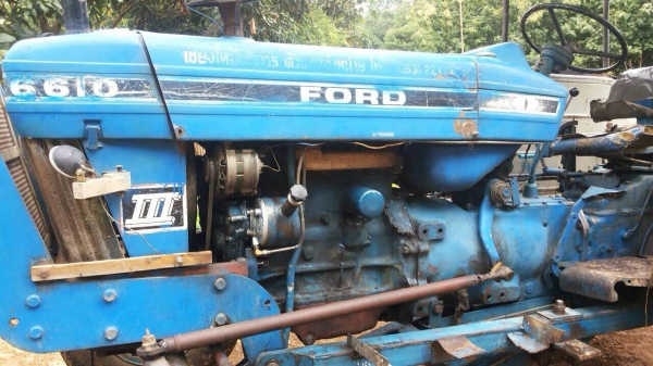 ขายรถไถ FORD 6600 เพลาเดี่ยว เล่มทะเบียน ใบมีดดันหน้า 7 จาน ราคา 280000