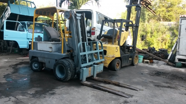 ขายรถโฟ๊คลิ๊ฟKOMATSU2.5ตัน เครื่องเบนซินติดแก๊ส เครื่องติดง่ายระบบทำงานปรกติ สมบูรณ์ครับ งาอิ๊งฟรอด์ คว่ำ-หงายได้ ขายถูก 75000 บาท