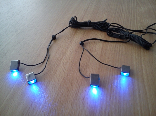 ไฟประดับตกแต่งในรถยนต์แสงสีฟ้า มีสวิตช์เปิด-ปิด ใช้งานต่อกับช่องที่จุดไฟบุหรี่ ไฟประดับตกแต่งในรถยนต์แสงสีฟ้า มีสวิตช์เปิด-ปิด ใช้งานต่อกับช่องที่จุดไฟบุหรี่