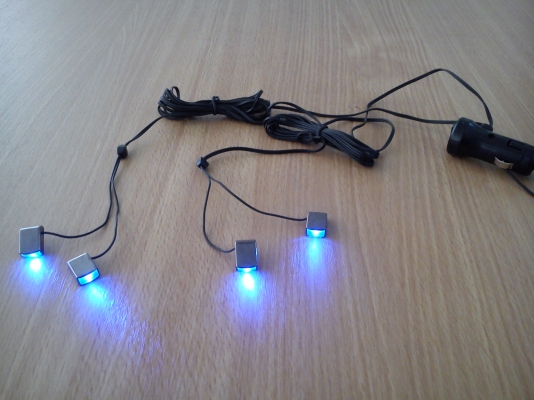 ไฟประดับตกแต่งในรถยนต์แสงสีฟ้า มีสวิตช์เปิด-ปิด ใช้งานต่อกับช่องที่จุดไฟบุหรี่ ไฟประดับตกแต่งในรถยนต์แสงสีฟ้า มีสวิตช์เปิด-ปิด ใช้งานต่อกับช่องที่จุดไฟบุหรี่