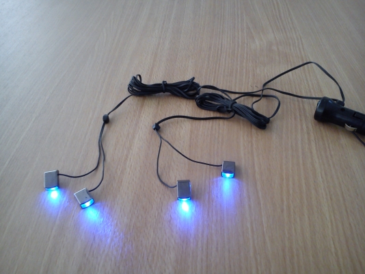 ไฟประดับตกแต่งในรถยนต์แสงสีฟ้า มีสวิตช์เปิด-ปิด ใช้งานต่อกับช่องที่จุดไฟบุหรี่ ไฟประดับตกแต่งในรถยนต์แสงสีฟ้า มีสวิตช์เปิด-ปิด ใช้งานต่อกับช่องที่จุดไฟบุหรี่