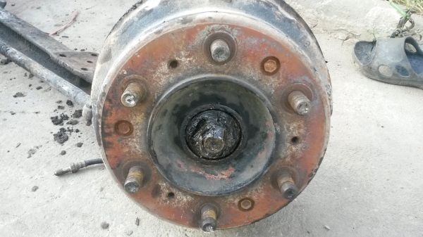 ขายคานหน้าฮีโน่ไม่รู้รุ่นอะไรสภาพสมบูรณ์ ขาย 6000 บาท