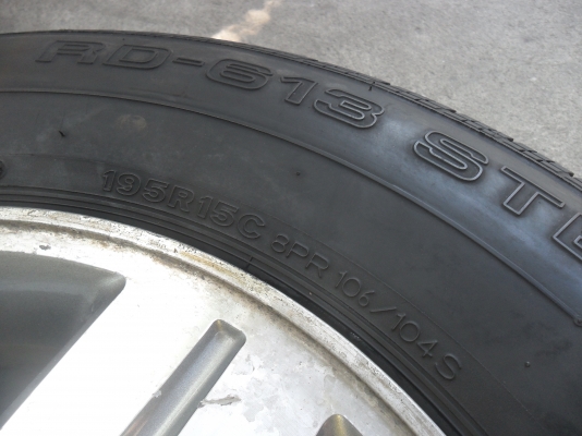 ล้อแม็ก 15นิ้ว 5รู114 โตโยต้า พร้อมยาง สวยๆ 4 ล้อ ราคา 6000 บาท