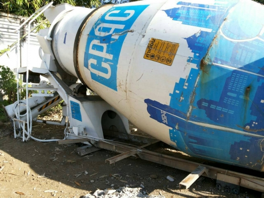 ขายชุดโม่ปูนไดกิ้น ของรถ 10 ล้อขนาด 6 คิว มีอุปกรณ์ครบชุด มี 4 ชุดราคาชุดละ 250000