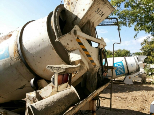 ขายชุดโม่ปูนไดกิ้น ของรถ 10 ล้อขนาด 6 คิว มีอุปกรณ์ครบชุด มี 4 ชุดราคาชุดละ 250000