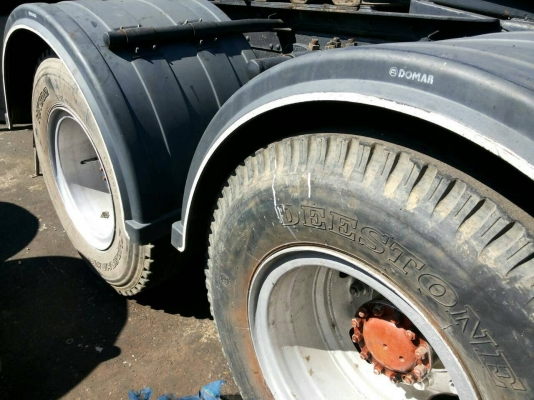 ขายรถบรรทุกหัวลากหางโลเบต VOLVO FL10 320 แรงม้า 2 เพลา หางโลเบต 2 เพลา ราคา 850000