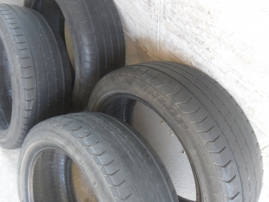 ยาง DUNLOP 195/45R16ปี12 สวยๆ 4 เส้น ราคา 2500 บาท