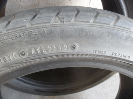 ยาง DUNLOP 195/45R16ปี12 สวยๆ 4 เส้น ราคา 2500 บาท