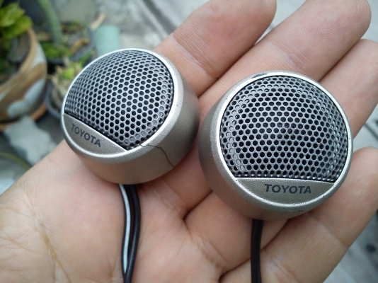 ทวิสเตอร์ติดรถยนต์ แบบโดมผ้าของTOYOTA ทวิสเตอร์ติดรถยนต์ แบบโดมผ้าของTOYOTA