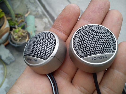 ทวิสเตอร์ติดรถยนต์ แบบโดมผ้าของTOYOTA ทวิสเตอร์ติดรถยนต์ แบบโดมผ้าของTOYOTA