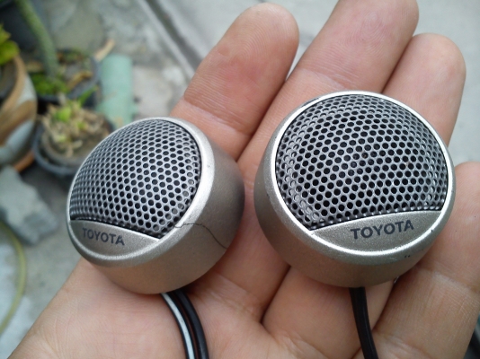 ทวิสเตอร์ติดรถยนต์ แบบโดมผ้าของTOYOTA ทวิสเตอร์ติดรถยนต์ แบบโดมผ้าของTOYOTA