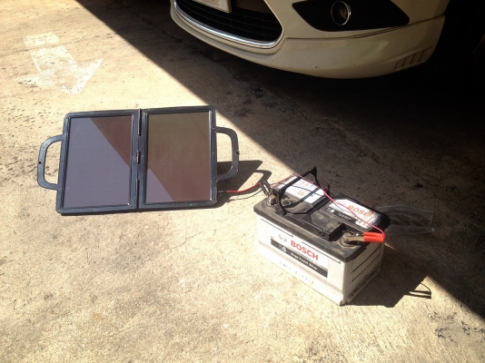 เครื่องชาร์ทไฟแบตเตอรี่รถยนต์พลังงานแสงอาทิตย์