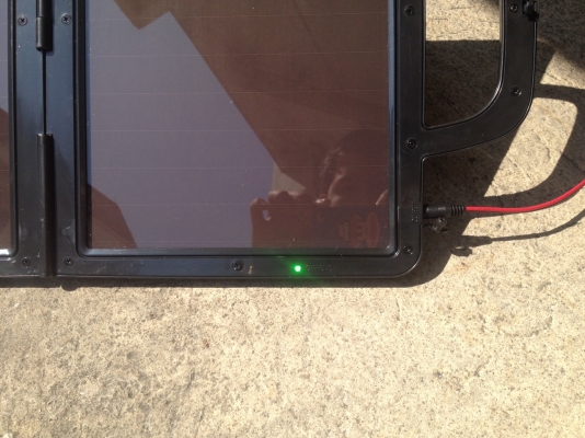 เครื่องชาร์ทไฟแบตเตอรี่รถยนต์พลังงานแสงอาทิตย์