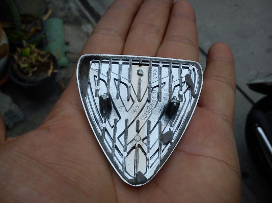 เพลทโลโก้ตัวนอก เพลทโลโก้ตัวนอก