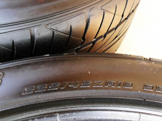 ขาย ยาง ขอบ15 & ขอบ18 ดอกหนามาก ปี 13-14(ล็อตใหม่)ดูรายละเอียดด้านใน จ้าT.092-9351644 ขาย ยาง ขอบ15 & ขอบ18 ดอกหนามาก ปี 13-14(ล็อตใหม่)ดูรายละเอียดด้านใน จ้าT.092-9351644