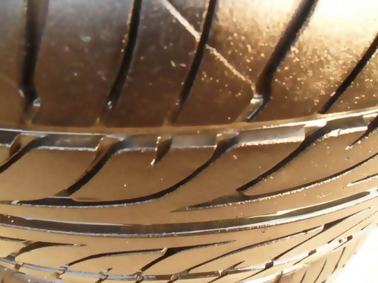 ขาย ยาง ขอบ15 & ขอบ18 ดอกหนามาก ปี 13-14(ล็อตใหม่)ดูรายละเอียดด้านใน จ้าT.092-9351644 ขาย ยาง ขอบ15 & ขอบ18 ดอกหนามาก ปี 13-14(ล็อตใหม่)ดูรายละเอียดด้านใน จ้าT.092-9351644