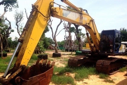 KOBELCO MARK III SK 200 รถบอดี้สวยสภาพดีพร้อมทำงานได้เลยครับ เครื่องเดิมปั๊มเดิมๆแห้งดีแรงดี ภายในเก๋งสะอาดคอนโทรลง่าย ไฟฟ้าตัด หน้าจอยยังอยู่ครับ ภายนอกบูมอาร์มสวยมีปะมีดามบ้างเล็กน้อย ช่วงล่างโซ่บูทใบแทรกหนาดีประมาณ 70\% พร้อมใช้งาน เอกสารสัญญาซื้อขาย รา KOBELCO MARK III SK 200 รถบอดี้สวยสภาพดีพร้อมทำงานได้เลยครับ เครื่องเดิมปั๊มเดิมๆแห้งดีแรงดี ภายในเก๋งสะอาดคอนโทรลง่าย ไฟฟ้าตัด หน้าจอยยังอยู่ครับ ภายนอกบูมอาร์มสวยมีปะมีดามบ้างเล็กน้อย ช่วงล่างโซ่บูทใบแทรกหนาดีประมาณ 70\% พร้อมใช้งาน เอกสารสัญญาซื้อขาย รา