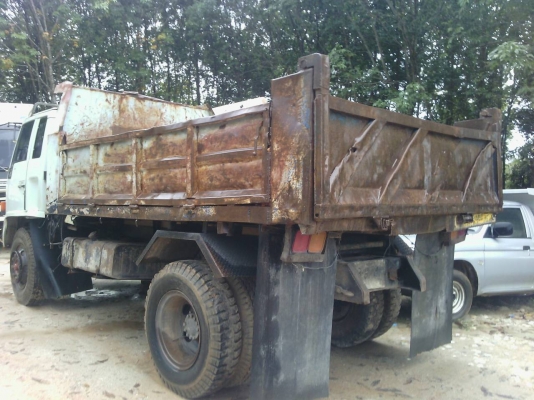 ขายรถบรรทุก 6 ล้อดัมพ์ใหญ่ ISUZU ROCKY 195 แรงม้า ราคา 620000 มี 2 คัน