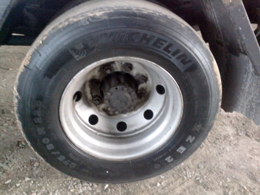 ขายรถบรรทุกหกล้อฮีโน่ FD เครื่อง185 แรงม้า HO7C เครื่องแน่นมากๆๆขายตามสภาพนี้ครับ