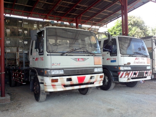 ขายรถบรรทุกหกล้อฮีโน่ FD เครื่อง185 แรงม้า HO7C เครื่องแน่นมากๆๆขายตามสภาพนี้ครับ