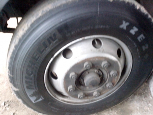 ขายรถบรรทุกหกล้อฮีโน่ FD เครื่อง185 แรงม้า HO7C เครื่องแน่นมากๆๆขายตามสภาพนี้ครับ