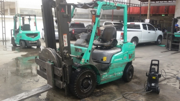 ขายครับ Mitsubishi FD25NT ฟอร์คลิฟท์ 2.5ตัน ดีเซล เกียร์ออโต้ เสา3เมตร งาหมุน ติดต่อ น๊อค 098-246-3778