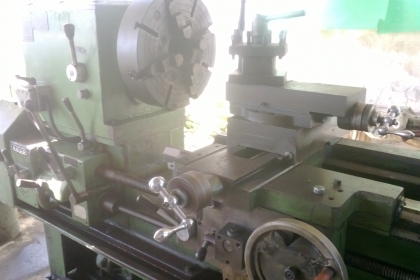 แท่นกลึง 6 ฟุต รุ่นหนัก 2 เพลาเกียร์บล็อก พร้อมใช้งาน ด่วน !!!! 98,000